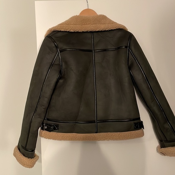 Moon river Sherpa jacket small green and tan shopbop buckle detail - Picture 3 of 3